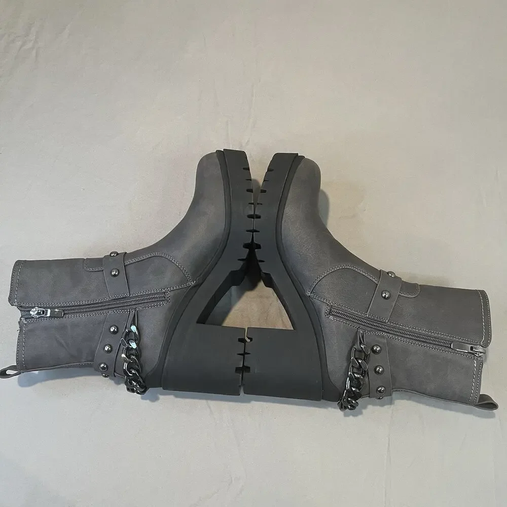 Nine West Womens Quinda Size 7.5M Gray Ankle Boots Buckle Chain Block Heel Motto